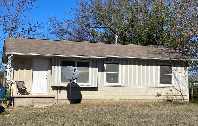 2 Bedroom 1 Bath w/ Office