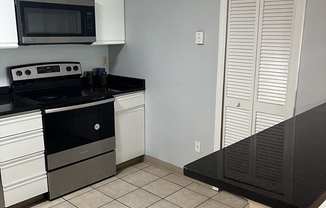 2 beds, 2 baths, 1,000 sqft, $2,000, Unit H125