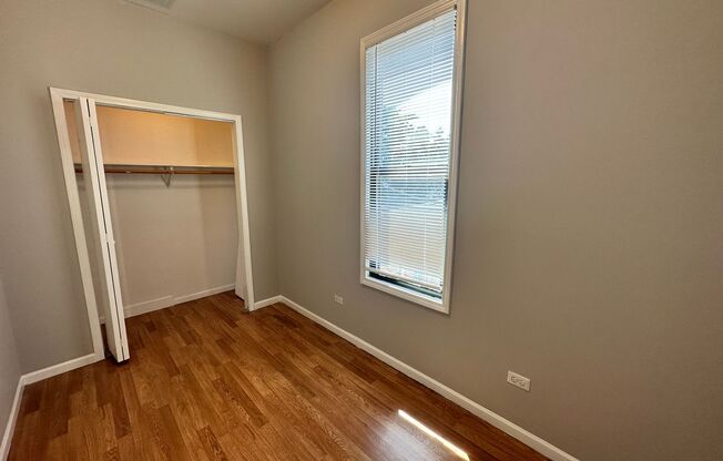 2 beds, 1 bath, 750 sqft, $1,595