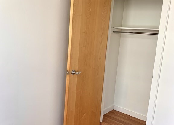 1 bed, 1 bath, 570 sqft, $2,600, Unit 8G