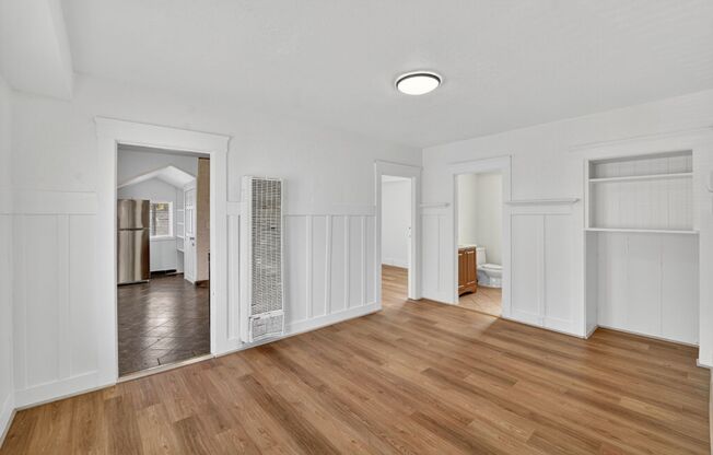 E. 17th St, 4114