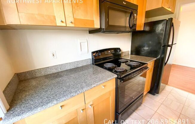 1709 E UN ST