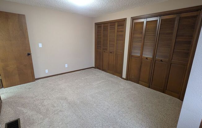 2 beds, 2 baths, $2,500, Unit UNIT UPPER