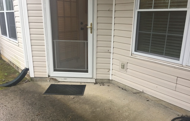 2 beds, 2 baths, $1,900