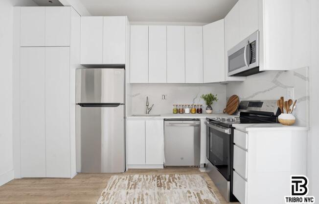 461 LEXINGTON AVE