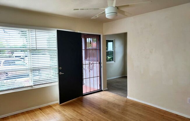 South Park Area 2 Bedroom Cottage w/Garage