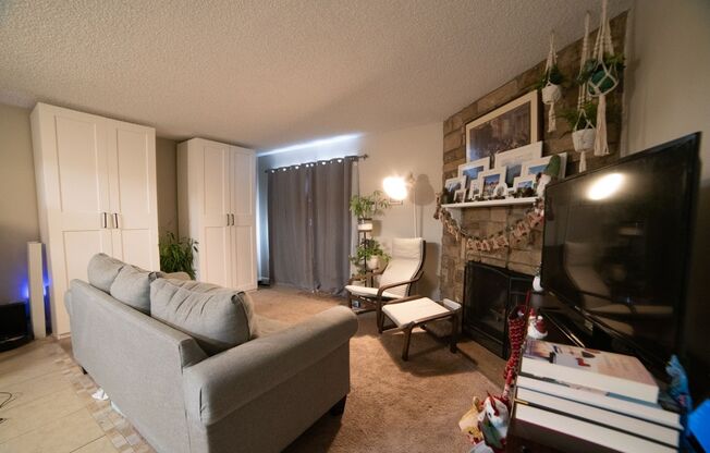 2 beds, 2 baths, $1,925, Unit # 104