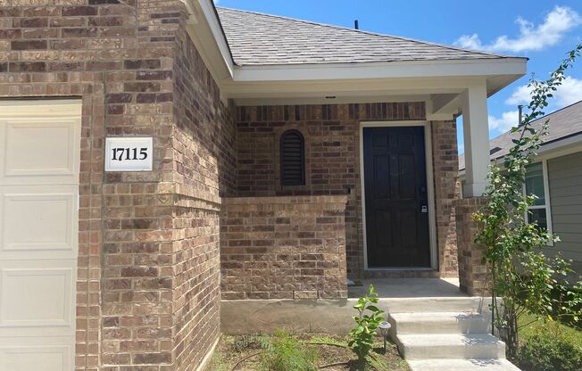 One story 3 bedrooms 2 bathrooms home for rent in Pflugerville Carmel Neighborhood
