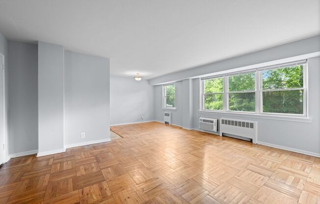 2 beds, 1 bath, 942 sqft, $1,775, Unit 101