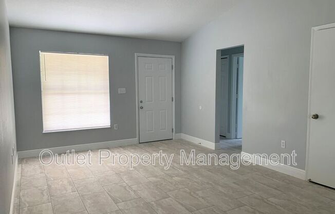 7528 UNIVERSITY GDN DR