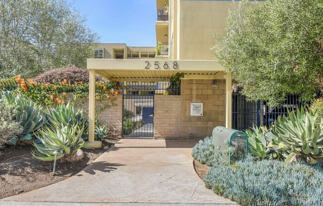 2 beds, 2 baths, $3,500, Unit # 3 A