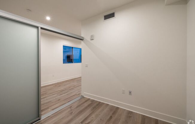 Studio, 1 bath, 445 sqft, $1,850, Unit 412