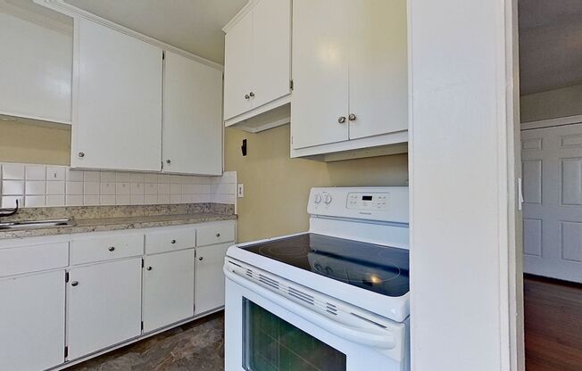 3 beds, 1 bath, $1,400