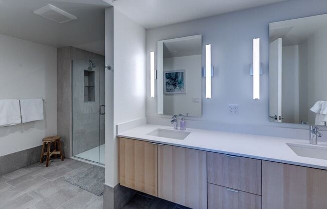 Denali - Located on Alki beach