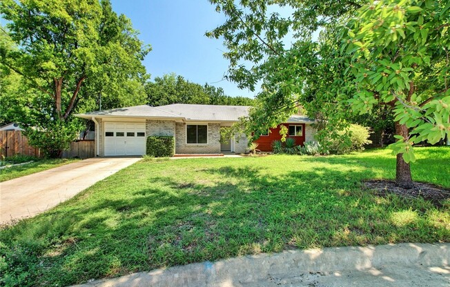 900 AURORA CIR