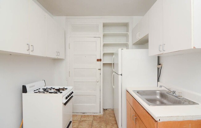 2704 SPAULDING