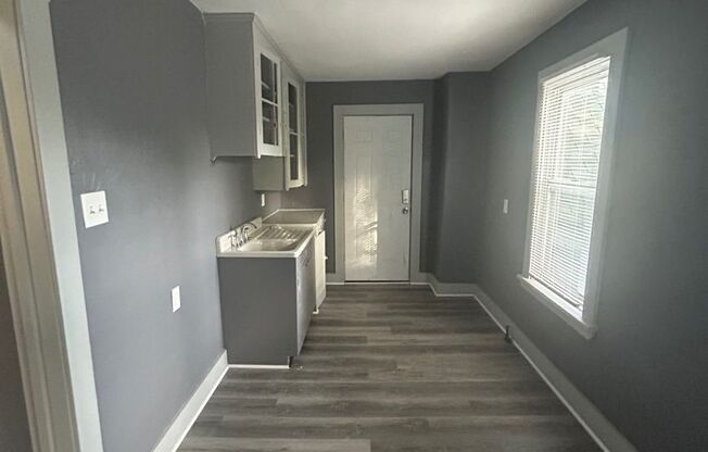 1 bed, 1 bath, 428 sqft, $750, Unit Unit 4