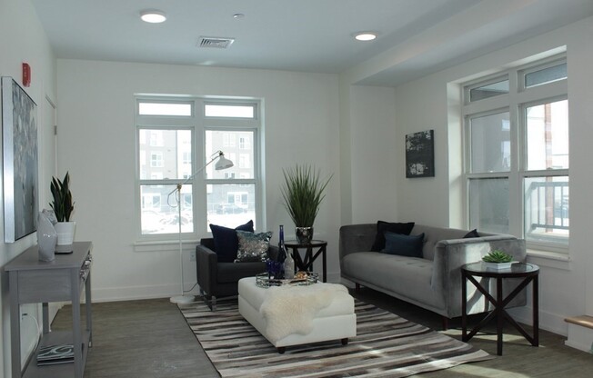 2 beds, 1 bath, 936 sqft, $3,200, Unit 108