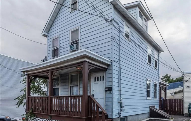 325 PERSHING AVE