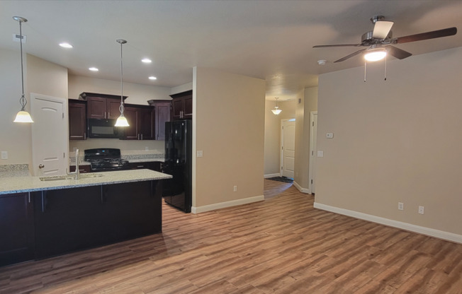 3 beds, 2.5 baths, $1,595