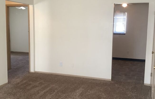 2 beds, 1 bath, 750 sqft, $750, Unit 3