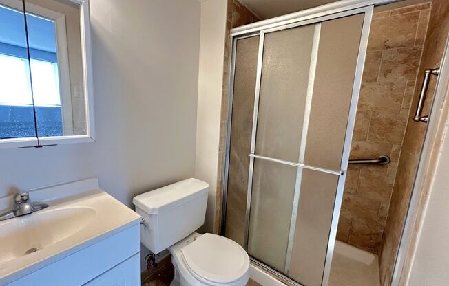 2 beds, 2 baths, 1,000 sqft, $1,729, Unit H025