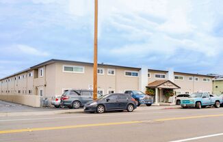 1455 Tropic Apartments