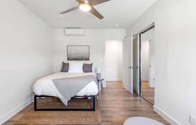 2 beds, 2 baths, 880 sqft, $3,995, Unit O