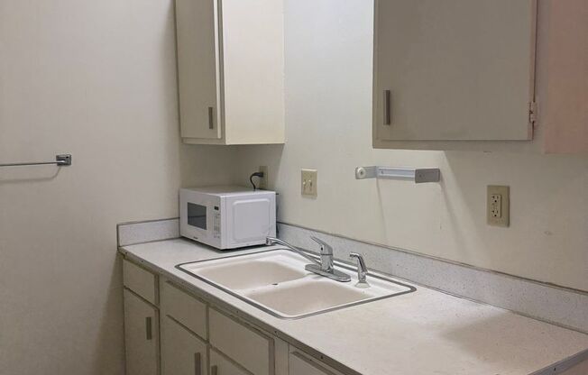 2 beds, 1 bath, 550 sqft, $695, Unit 1116-207