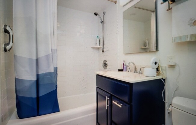 1 bed, 1 bath, 805 sqft, $2,800, Unit 045