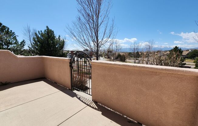 Quiet, adorable 2 Bed 3 Bath Townhome in 80923!