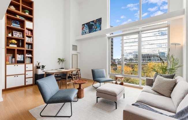 2 beds, 1.5 baths, 1,056 sqft, $4,200, Unit 520