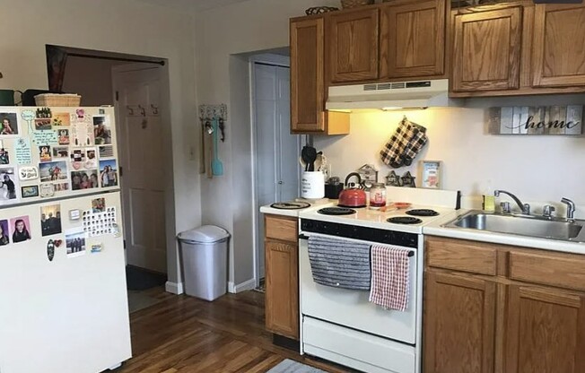 Studio, 1 bath, 750 sqft, $1,650, Unit 3