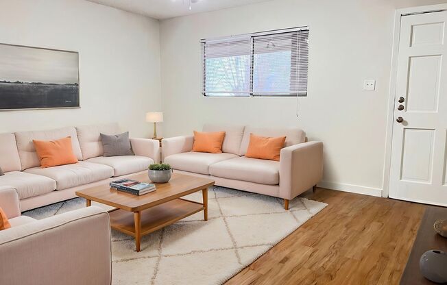 2 beds, 1 bath, 820 sqft, $1,399, Unit BOU-215