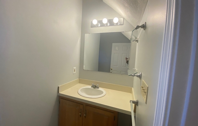 1 bed, 1 bath, 700 sqft, $2,000, Unit 2