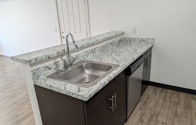 S0607 - Roseland Apartments