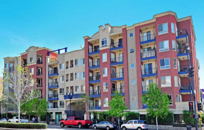 AMAZING 2/2 MARINA DISTRICT CONDO WITH 2 ASSIGNED GARAGE PARKING SPACES