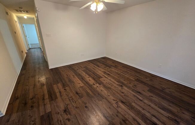 Bryan - 3 bedroom / 2 bath / duplex / fenced in yard / West Bryan