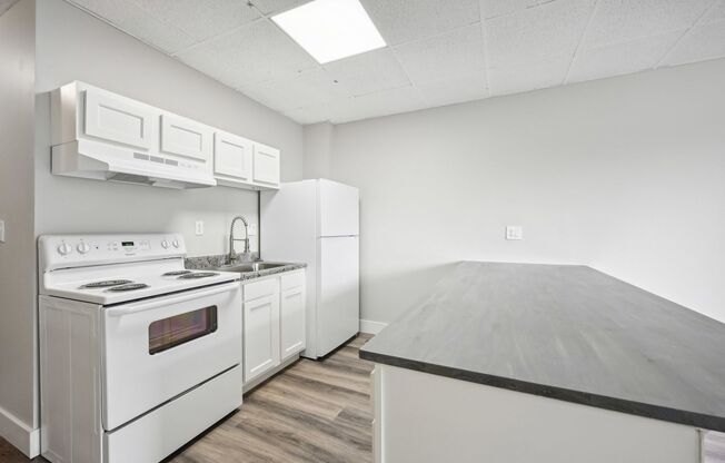 1 bed, 1 bath, 475 sqft, $850