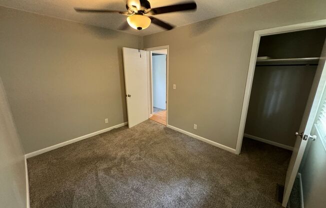 2 beds, 1 bath, 800 sqft, $1,425, Unit A