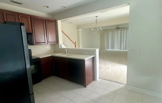 3 beds, 2.5 baths, $2,000