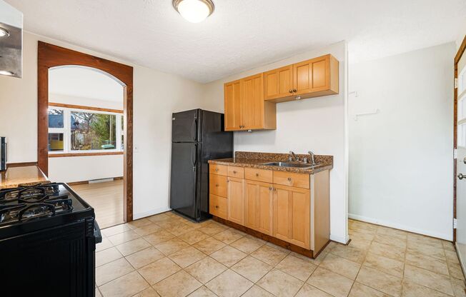 2 beds, 1 bath, $1,675