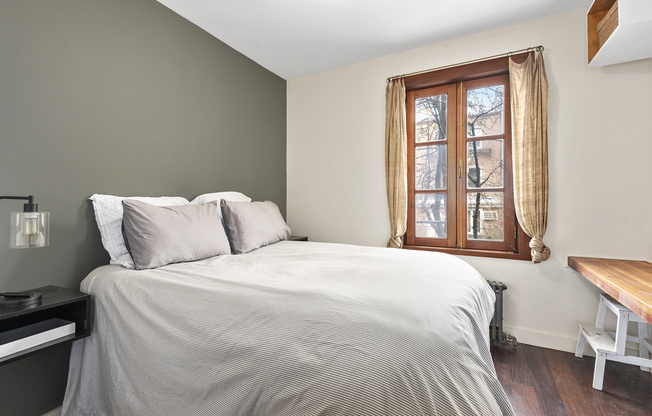 111 N 8 ST