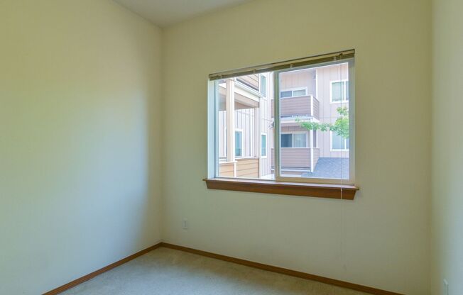 2 beds, 1 bath, $1,700, Unit 203