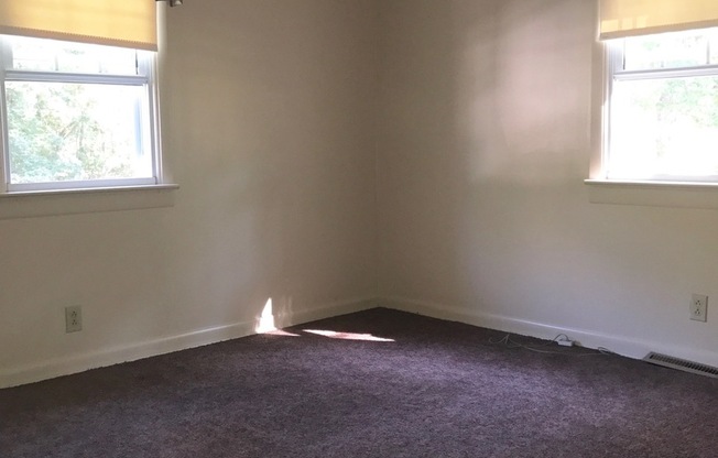 3 beds, 1 bath, $1,695