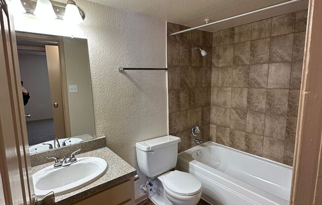 1 bed, 1 bath, 612 sqft, $880, Unit 1314