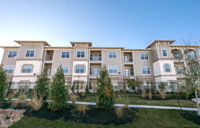 Green Outdoor at Cue Luxury Apartments, Cypress, Texas