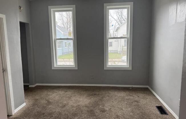 341 NUSSBAUM AVE