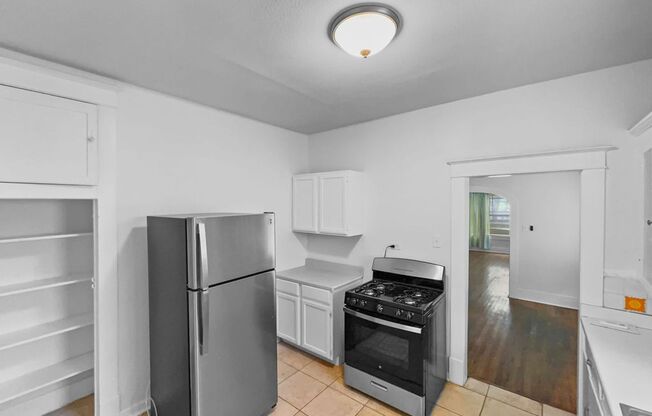 3 beds, 1 bath, $1,700