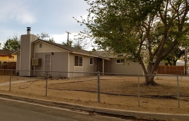 Fernley 4 Bedroom with RV Access